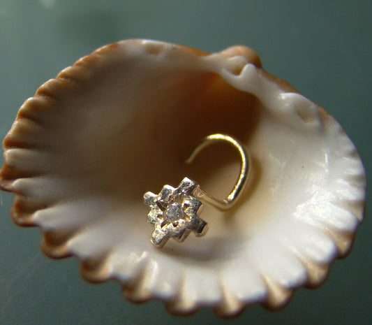 סטוד אף זהב צ'קנה