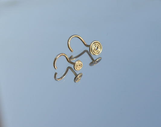 עגיל אף ספירלי