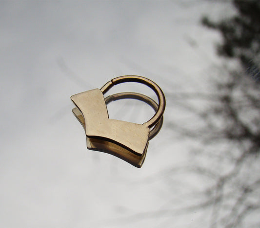 דיית זהב, עגיל סחוס זהב, טראגוס, הליקס, פירסינג שבטי, עגיל הליקס, טראגוס שבטי, עגיל גיאומטרי, ספטום, צריח, פירסינג