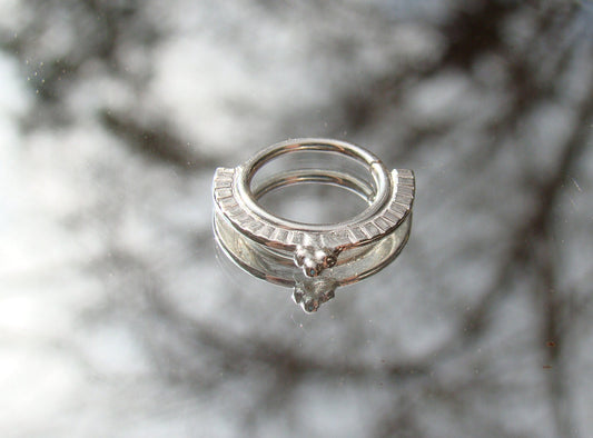 Saraswati- נזם כסף הודית