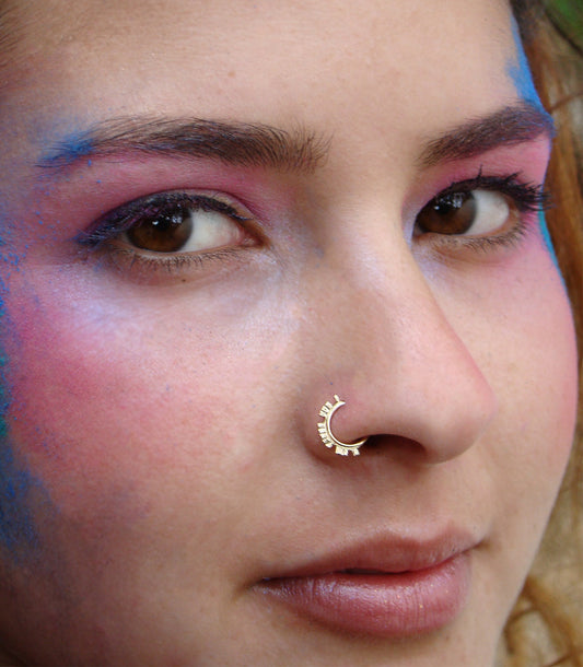 טבעת טראגוס, נזם אינדיאני, טראגוס שבטי, עגיל סליל זהב, טבעת ספטום, עגיל זהב 14 קאראט, פירסינג בספטום, נזם חישוק, נזם