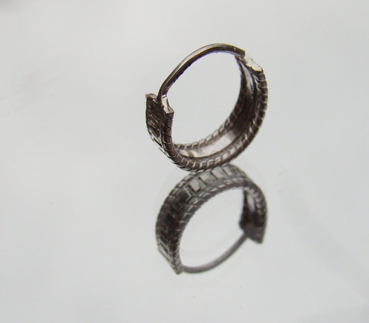 טרה- טבעת האף שבטי