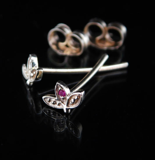 עגילי רובי זהב זעירים