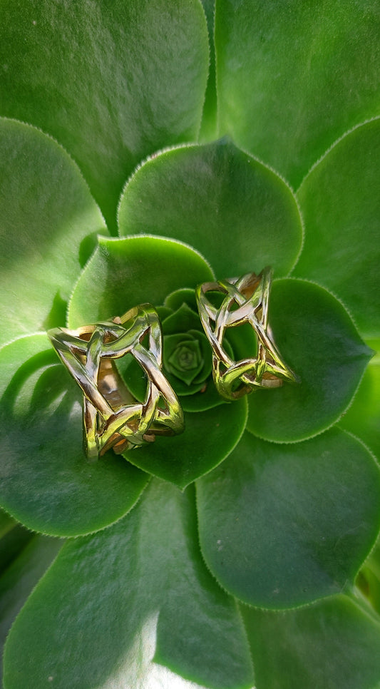 טבעת סמל אינפיניטי אוניברסלית טבעת זהב 14 קראט יוניסקס עם השפעות עיצוב קלטיות זורמות