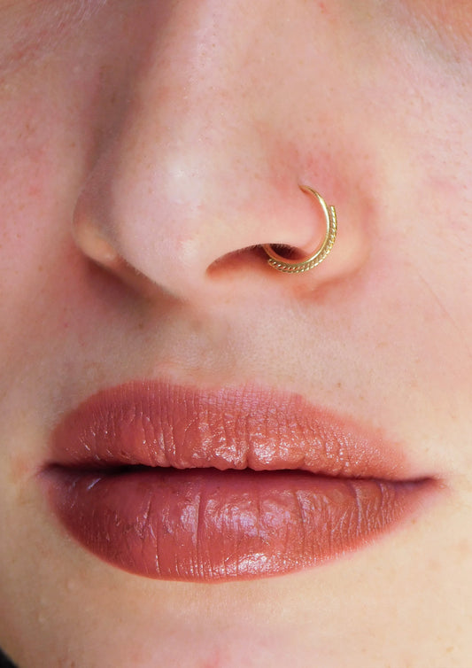 נזם חישוק זהב אדום