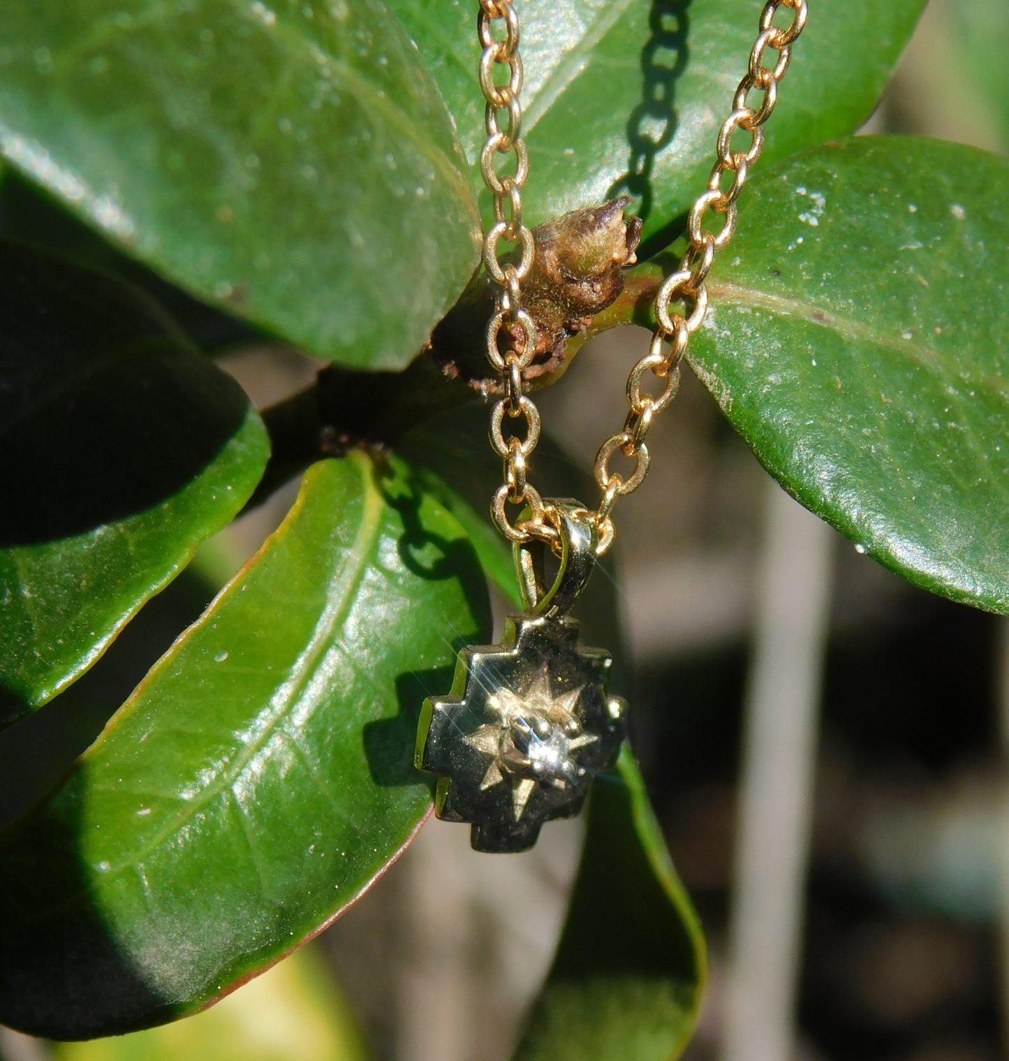 Chakana Gold pendant with a diamond