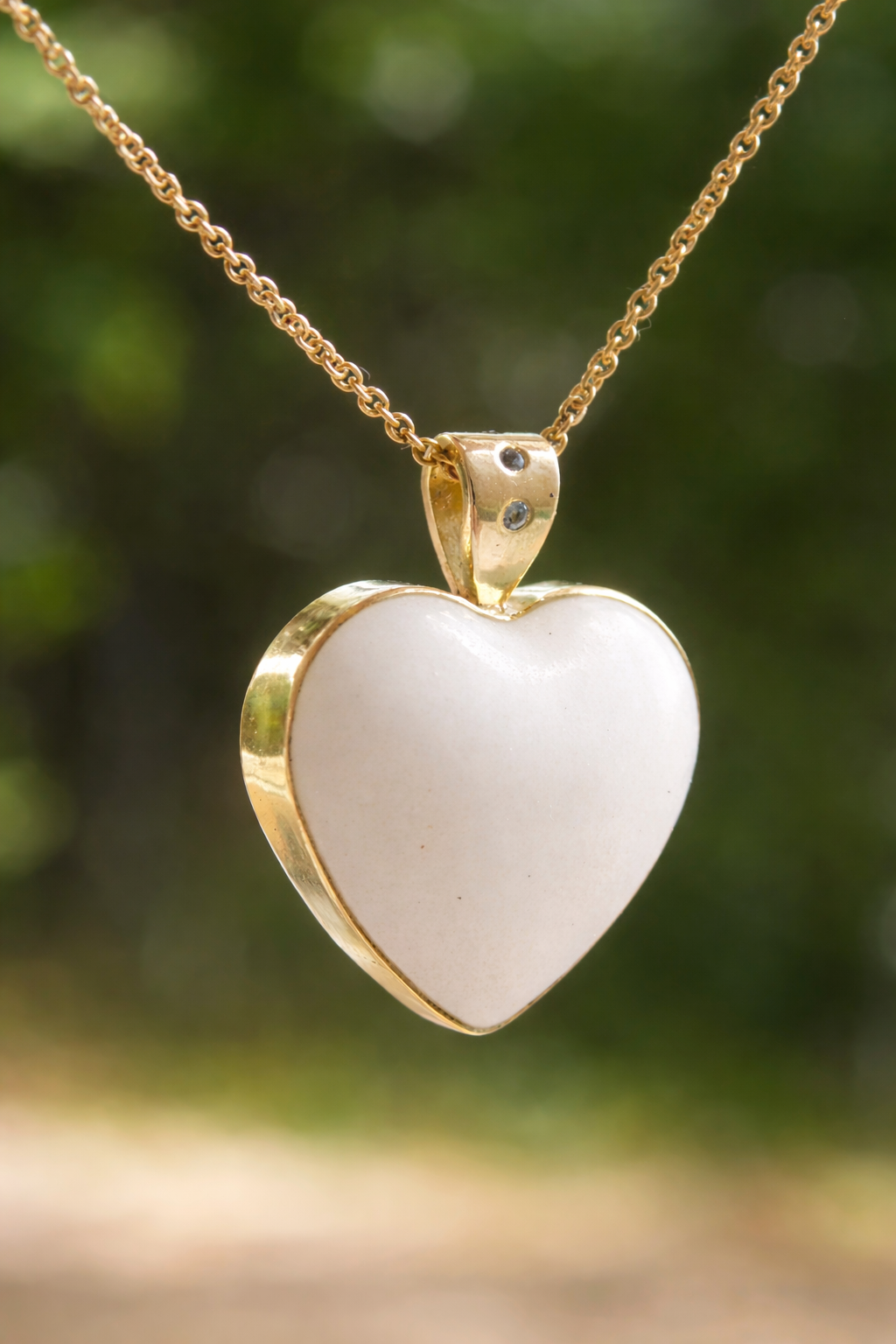 תליון לב מחלב אם משובץ זהב 14 קראט