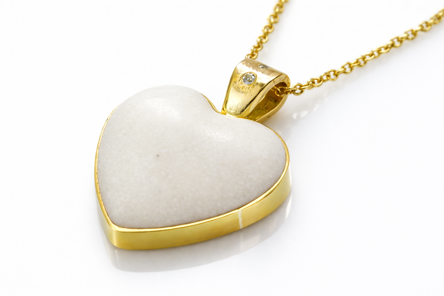 תליון לב מחלב אם משובץ זהב 14 קראט