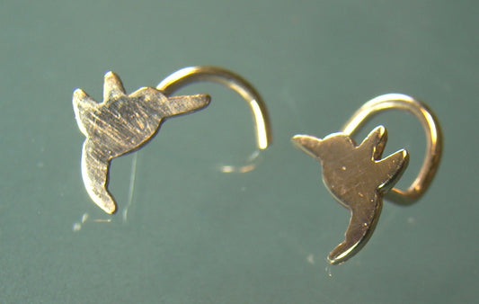 Hummingbird gold nose stud