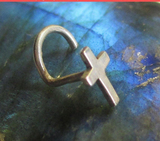 Cross nose stud