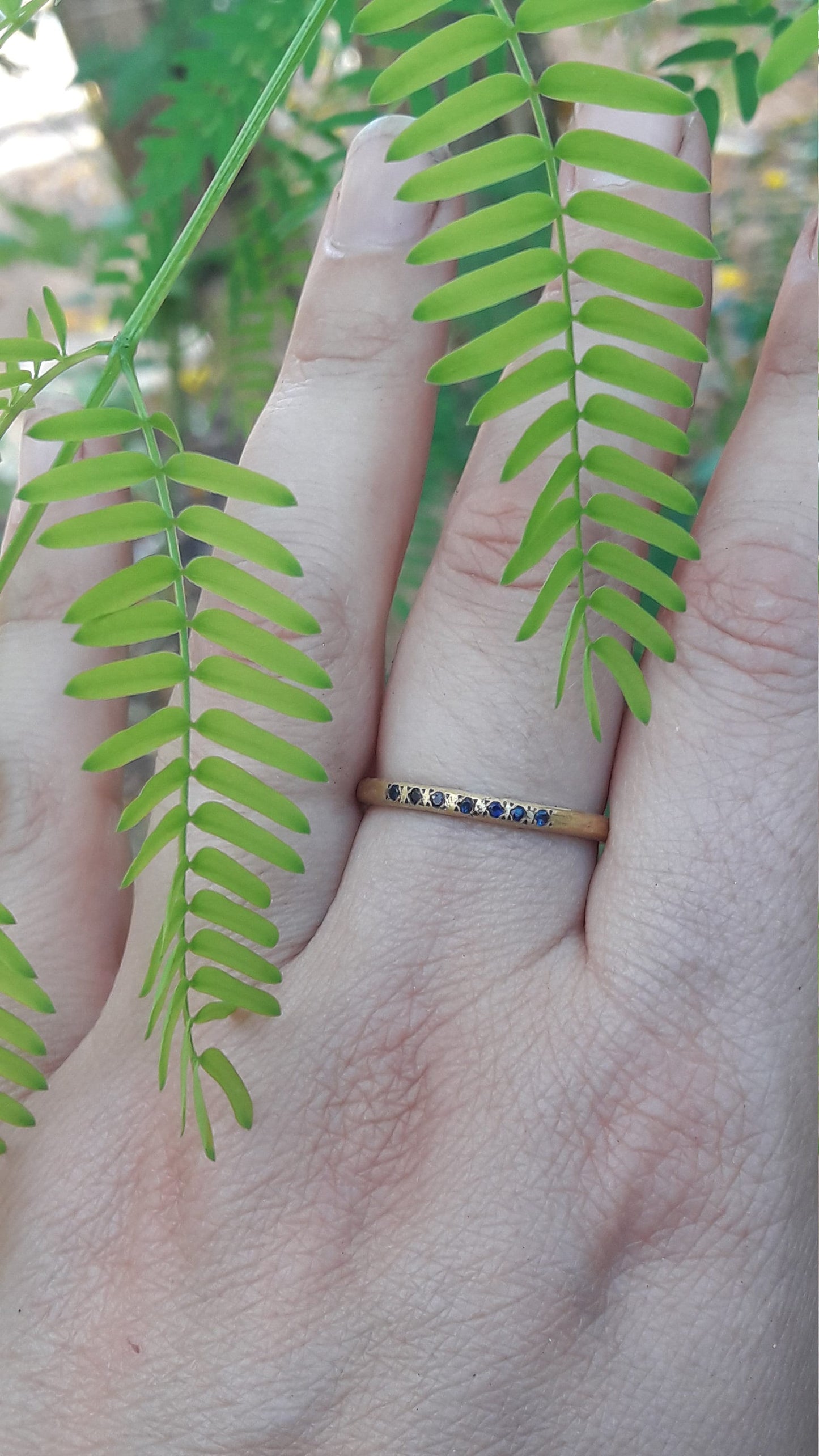 Sapphire gold ring