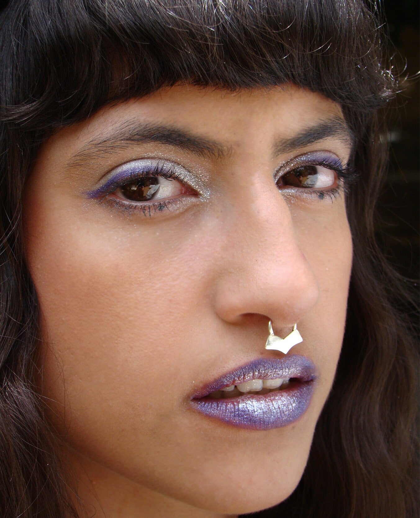 Septum piercing ring