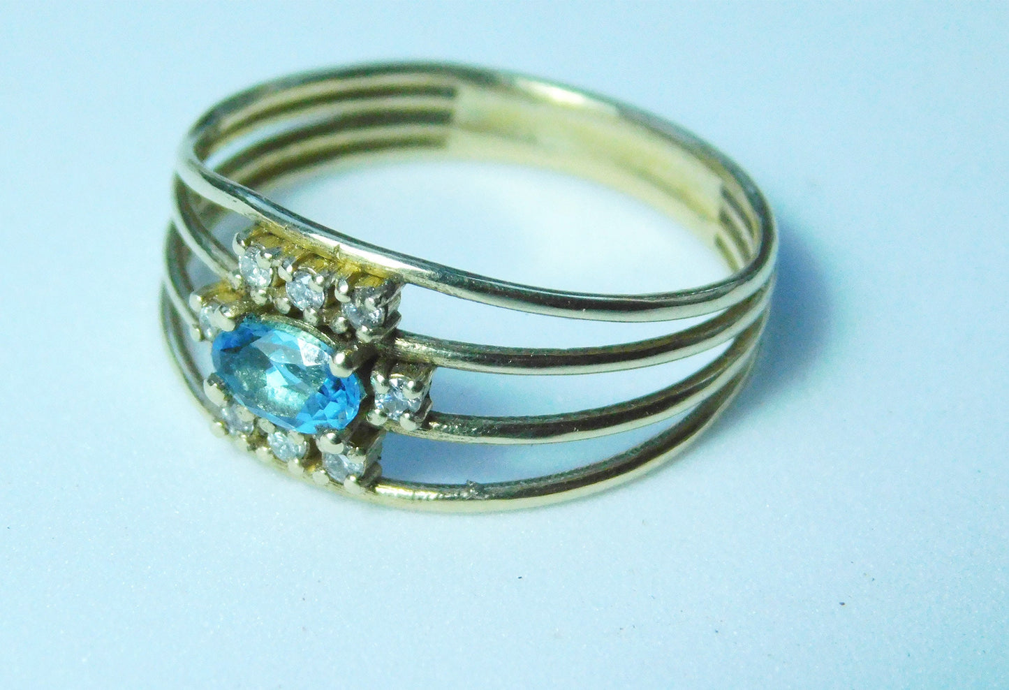 Blue Topaz and diamonds Gold ring